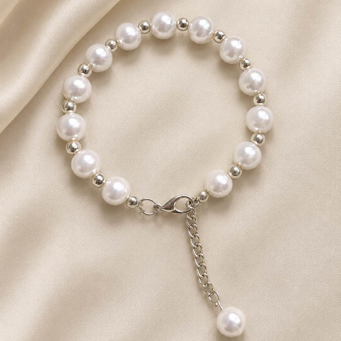 Classic Pearl Bracelet