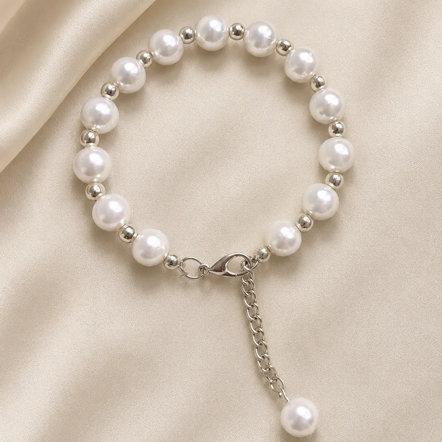 Classic Pearl Bracelet